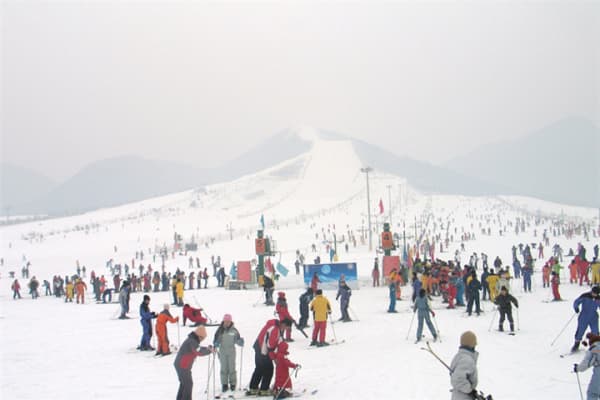 徐州大景山滑雪场2026门票价格、游玩攻略