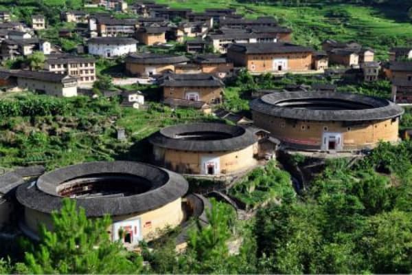 洪坑土楼民俗文化村2026门票价格、游玩攻略